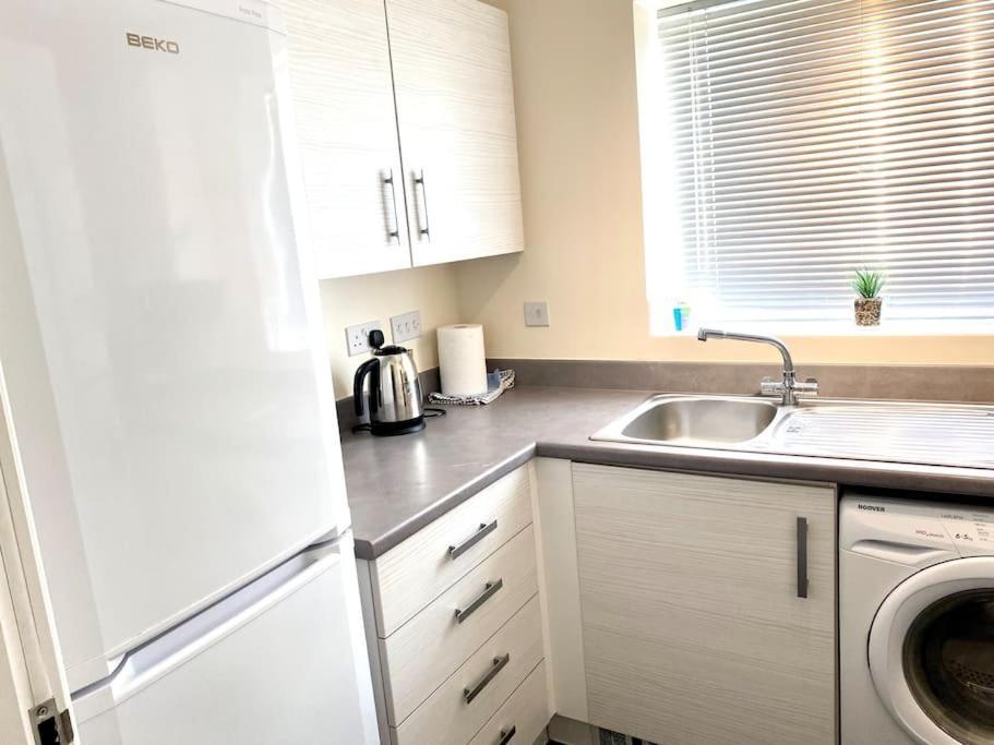 Amazing 2-Bed City Centre Apt With Parking Ковентрі Екстер'єр фото