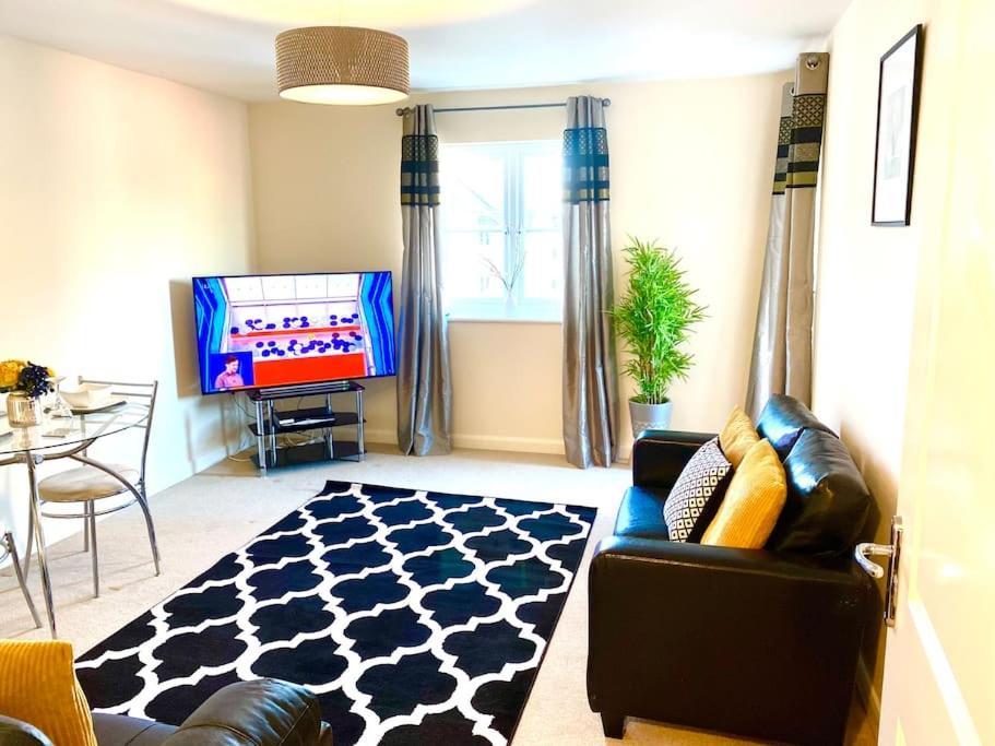 Amazing 2-Bed City Centre Apt With Parking Ковентрі Екстер'єр фото