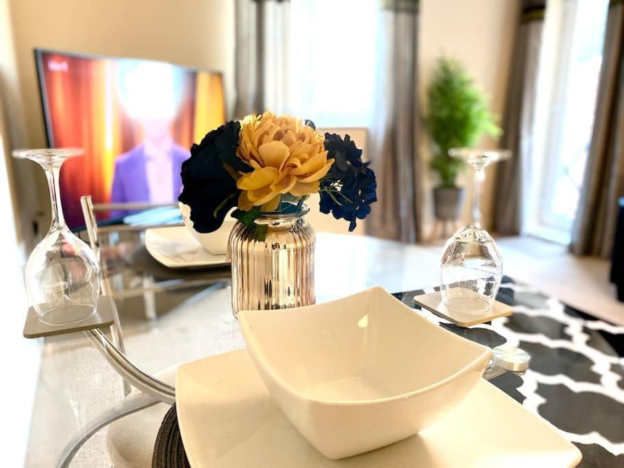 Amazing 2-Bed City Centre Apt With Parking Ковентрі Екстер'єр фото
