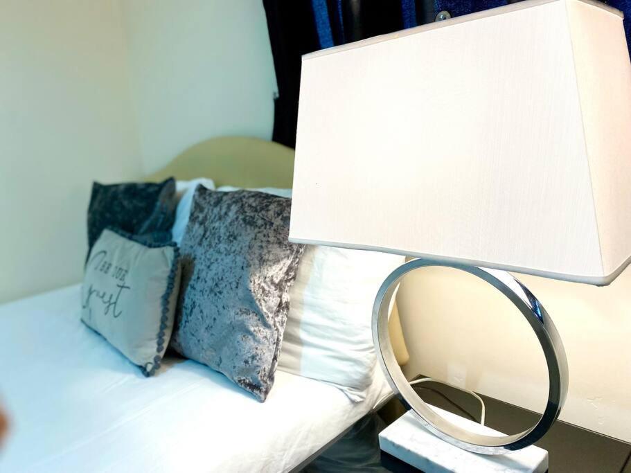 Amazing 2-Bed City Centre Apt With Parking Ковентрі Екстер'єр фото