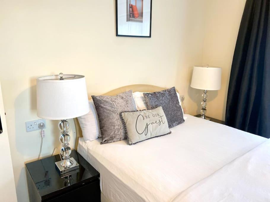 Amazing 2-Bed City Centre Apt With Parking Ковентрі Екстер'єр фото