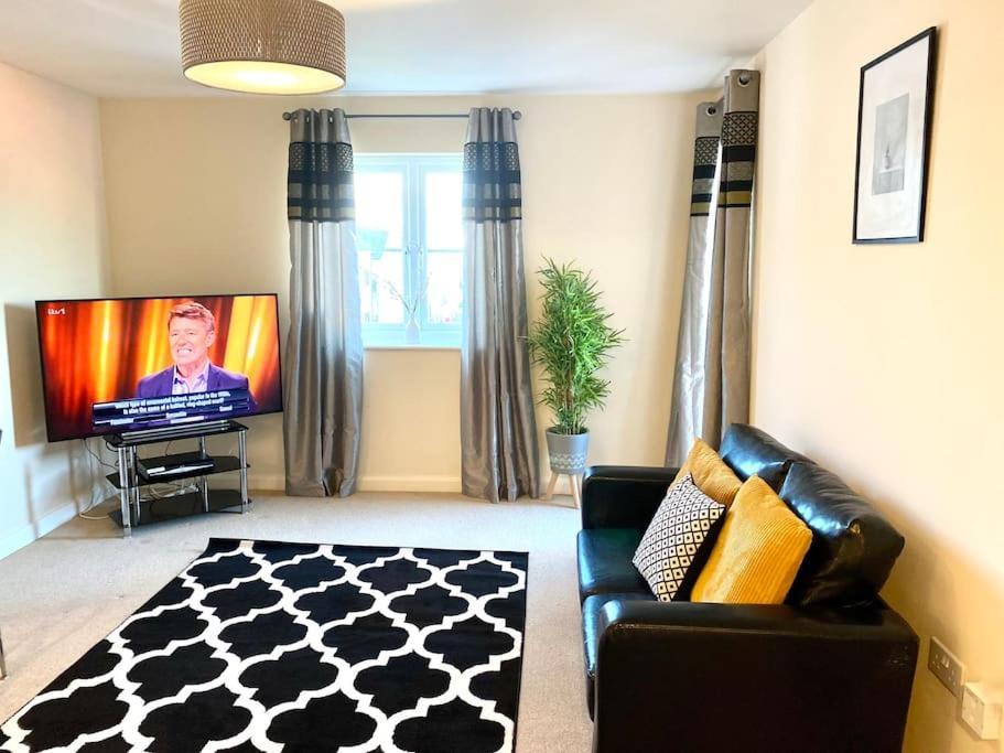 Amazing 2-Bed City Centre Apt With Parking Ковентрі Екстер'єр фото